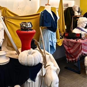 alt_1Kadıköy Güzel Sanatlara Hazırlık ve Resim Kursu - Artı Hane